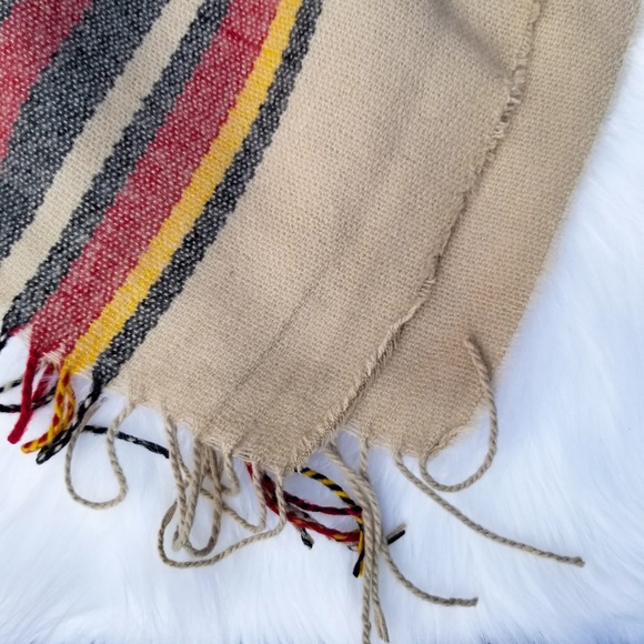 SOLD Blanket Shawl - Picture 3 of 4